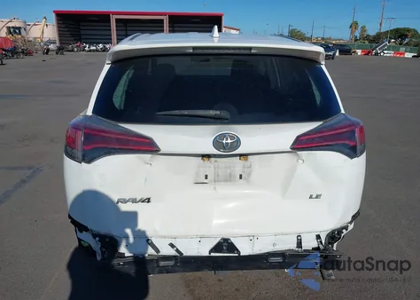 2018 Toyota Rav4 Le z USA, uszkodzony, nr VIN JTMZFREV0JJ166951